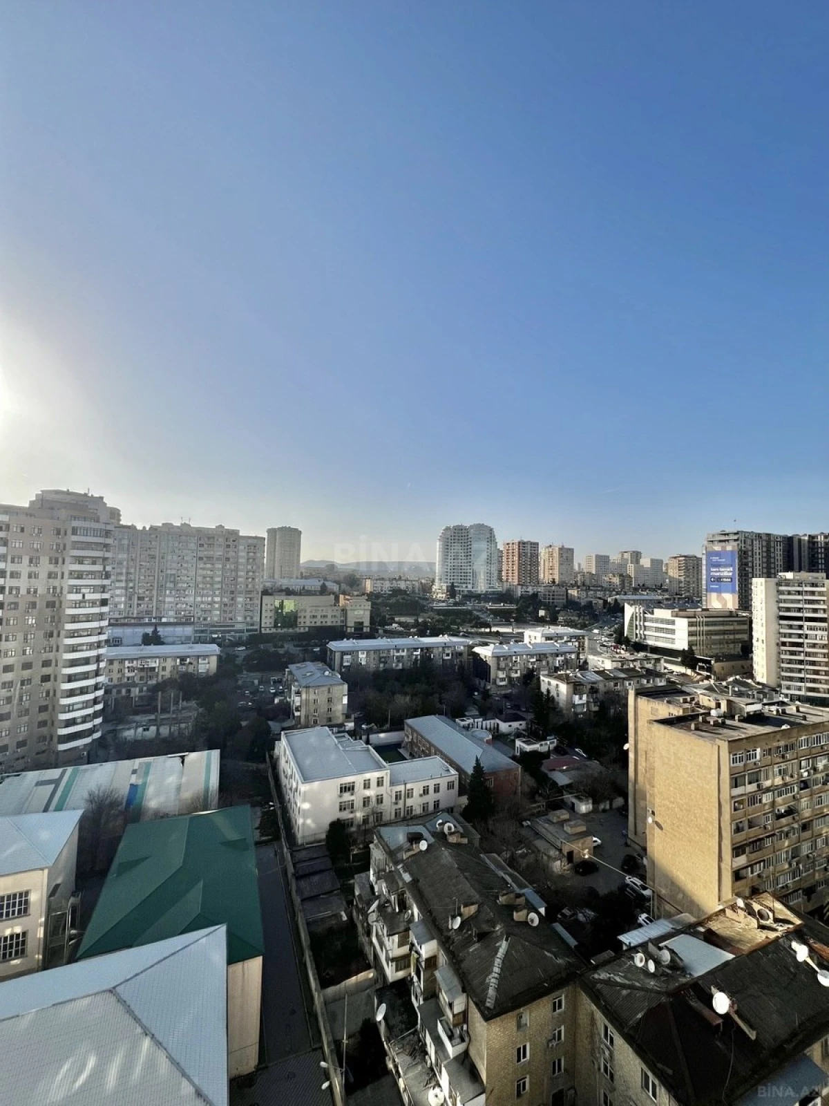 Satılır 3 otaqlı mənzil 125 m²