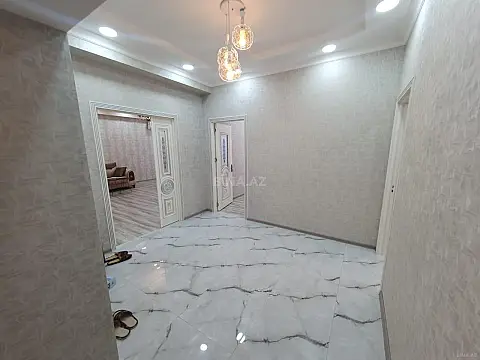 Kirayə verilir 2 otaqlı mənzil 108 m²
