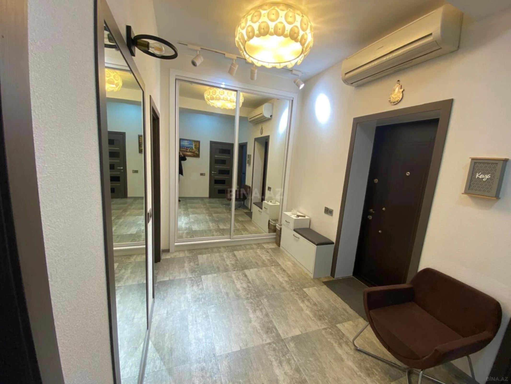 Kirayə verilir 3 otaqlı mənzil 124 m²