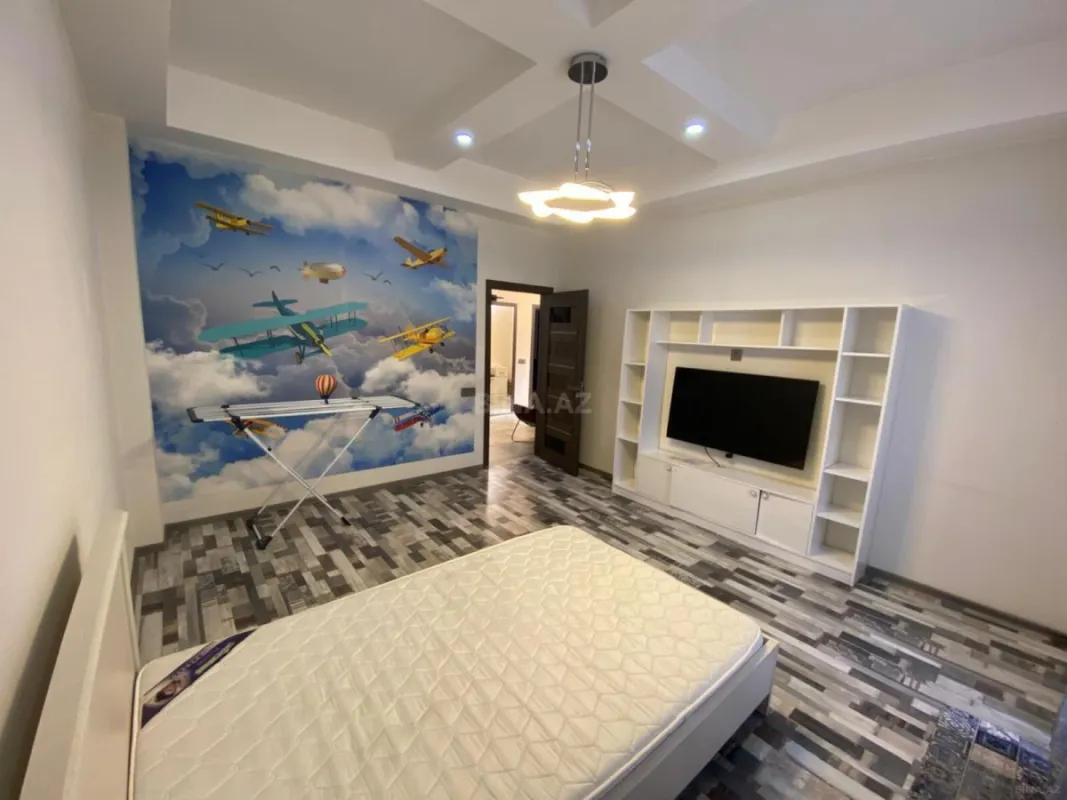 Kirayə verilir 3 otaqlı mənzil 124 m²