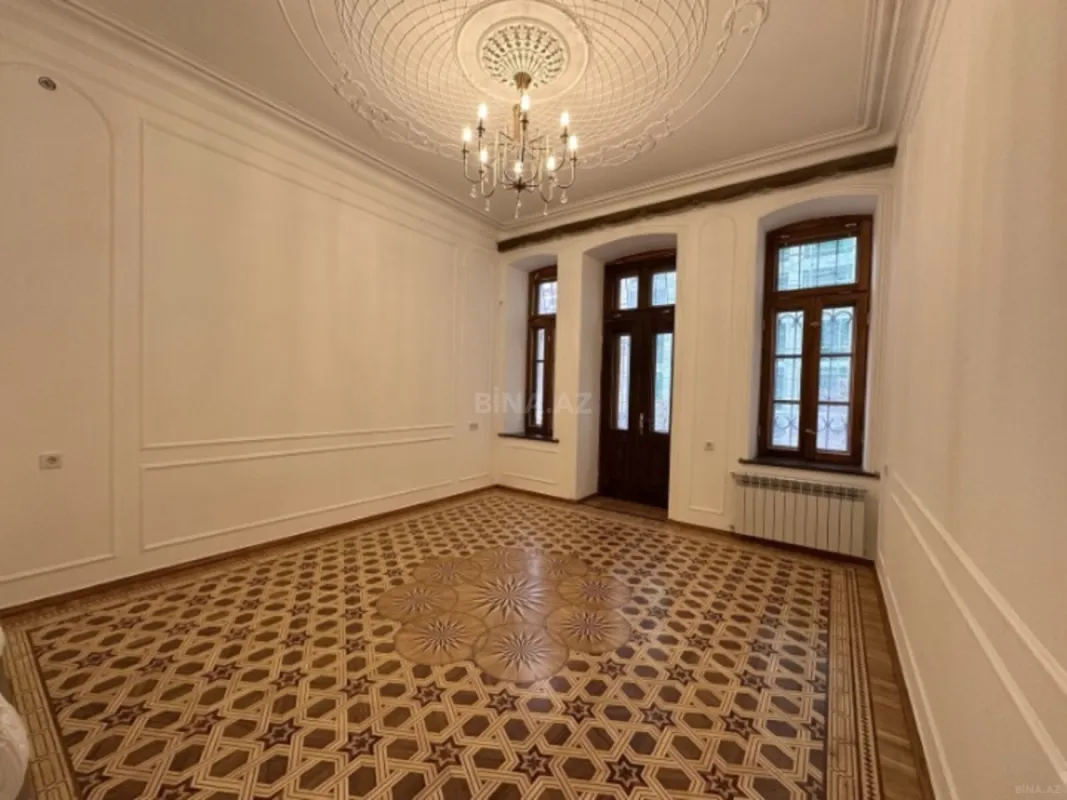 Kirayə verilir 5 otaqlı ofis 200 m²