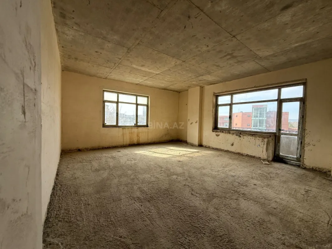 Satılır 3 otaqlı mənzil 141 m²