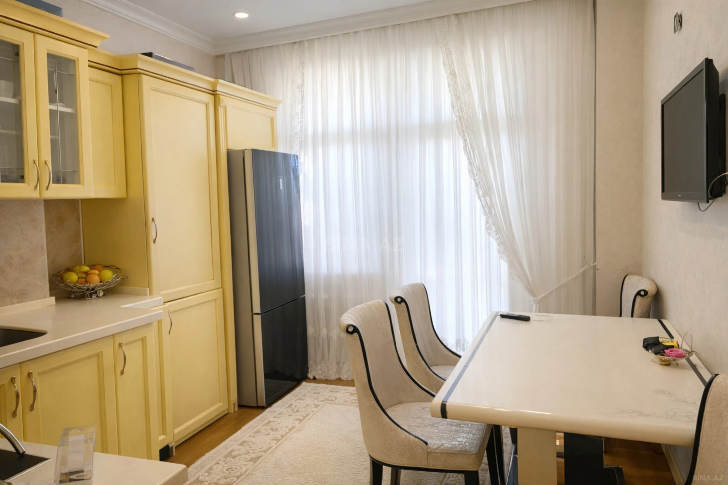 Satılır 2 otaqlı mənzil 80 m²