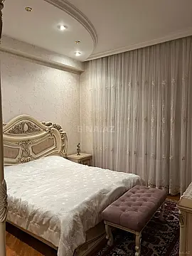 Satılır 3 otaqlı mənzil 90 m²