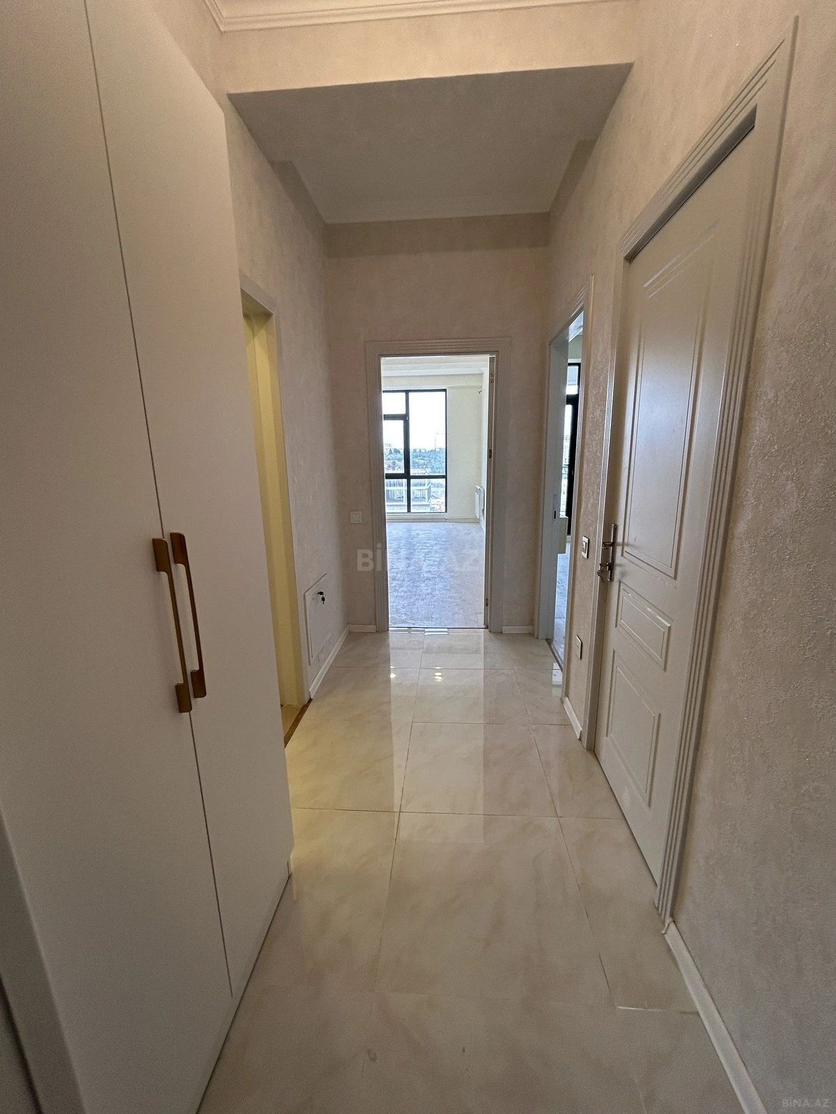 Satılır 2 otaqlı mənzil 66 m²