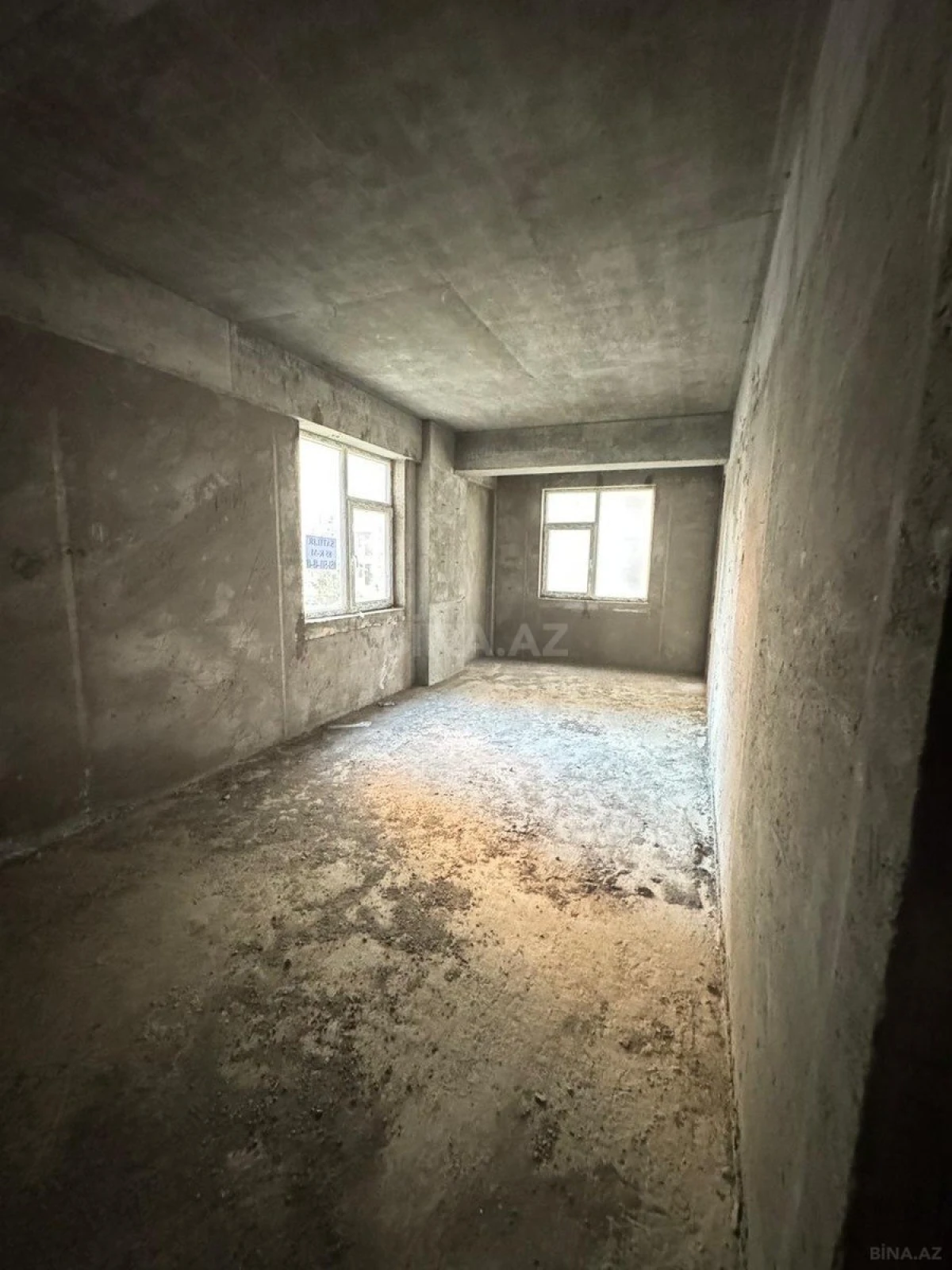 Satılır 2 otaqlı mənzil 85 m²