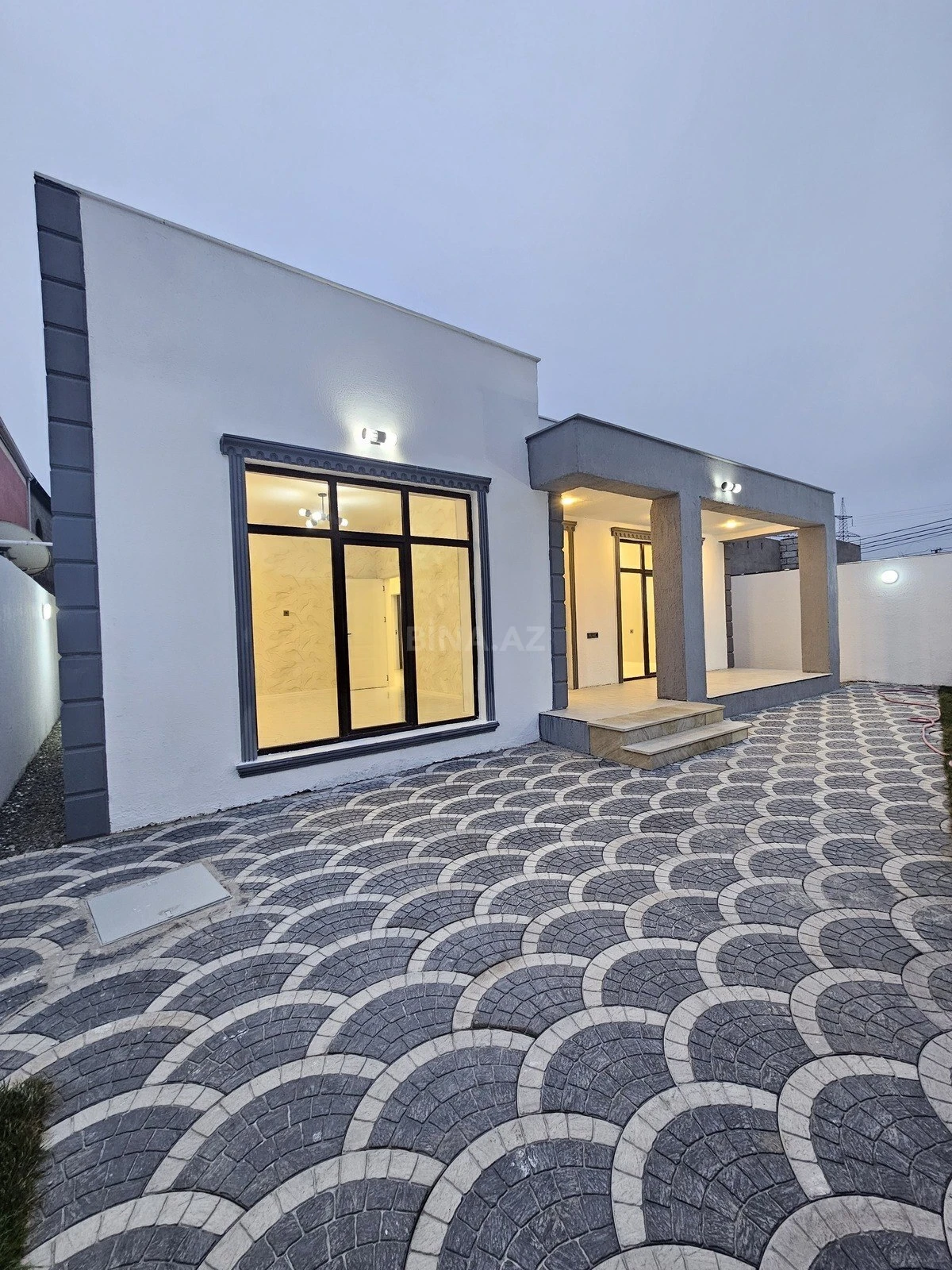 Satılır 4 otaqlı həyət evi 130 m²