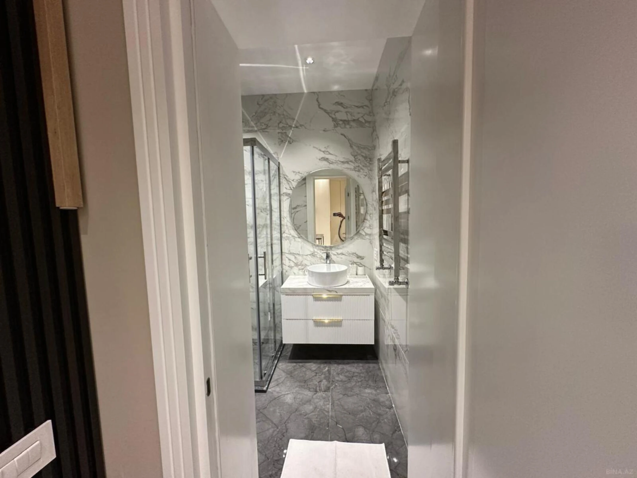 Kirayə verilir 2 otaqlı mənzil 70 m²