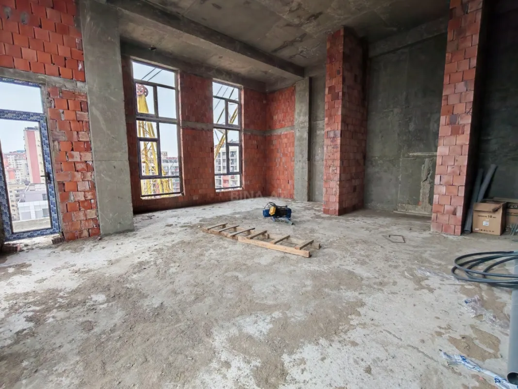 Satılır 2 otaqlı mənzil 80 m²