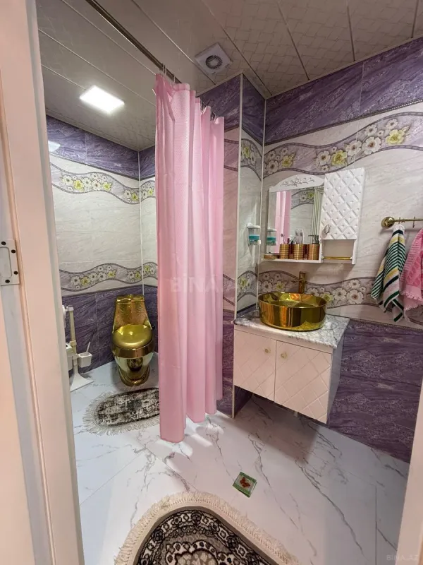 Satılır 3 otaqlı mənzil 140 m²