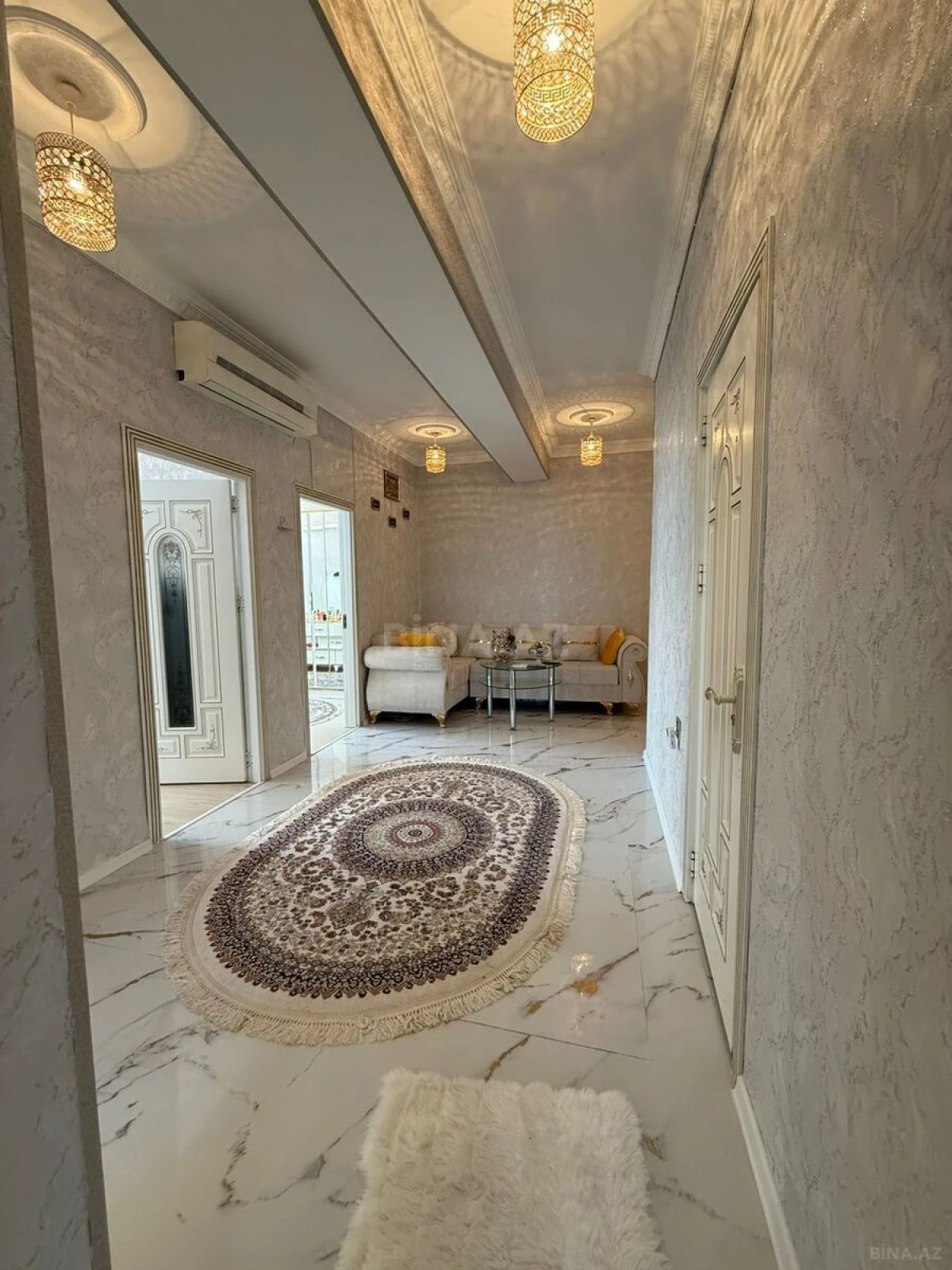 Satılır 3 otaqlı mənzil 140 m²