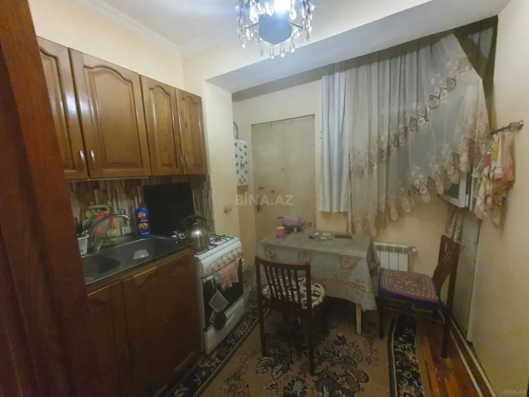 Satılır 4 otaqlı mənzil 100 m²