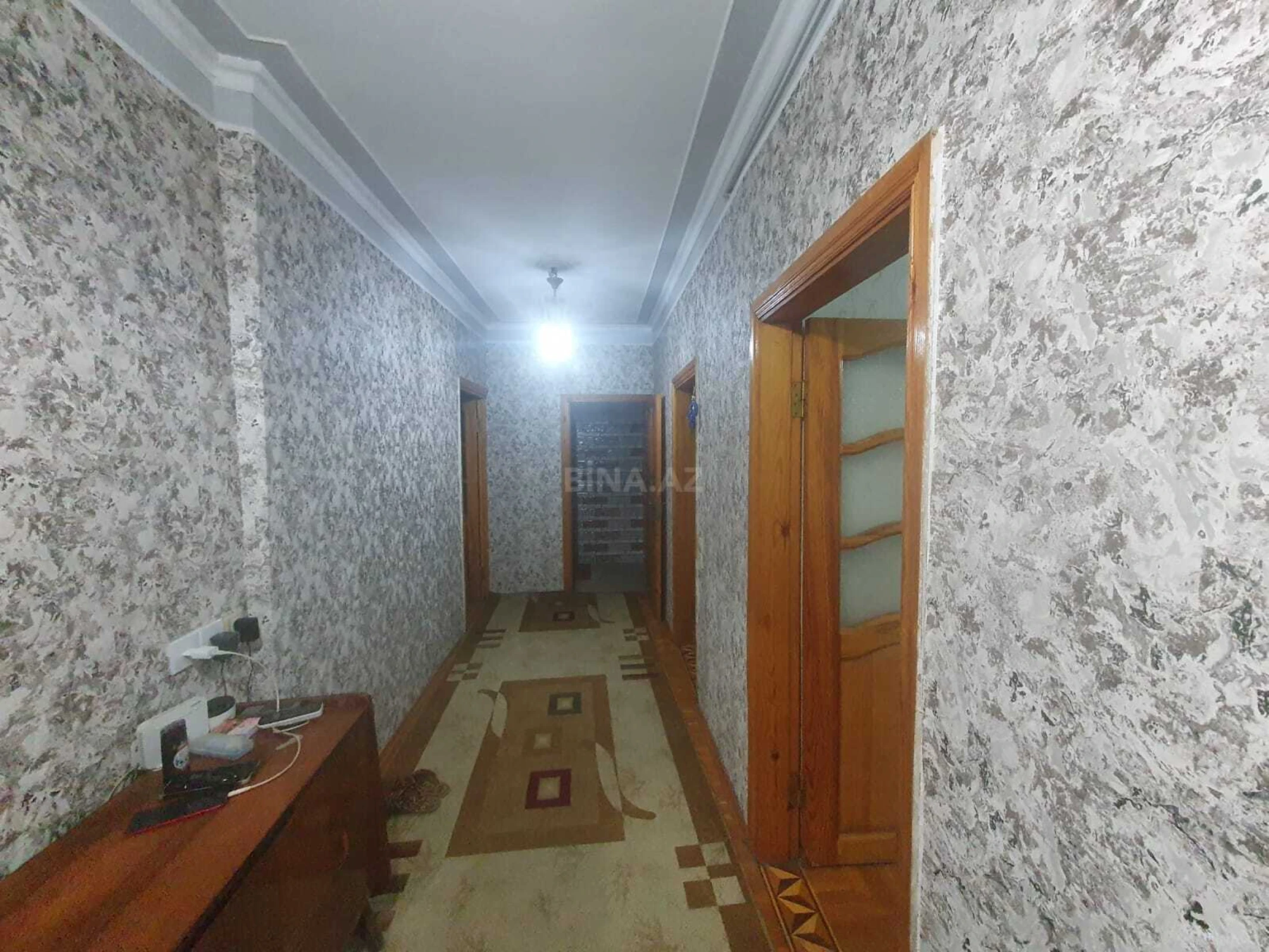Satılır 4 otaqlı mənzil 100 m²