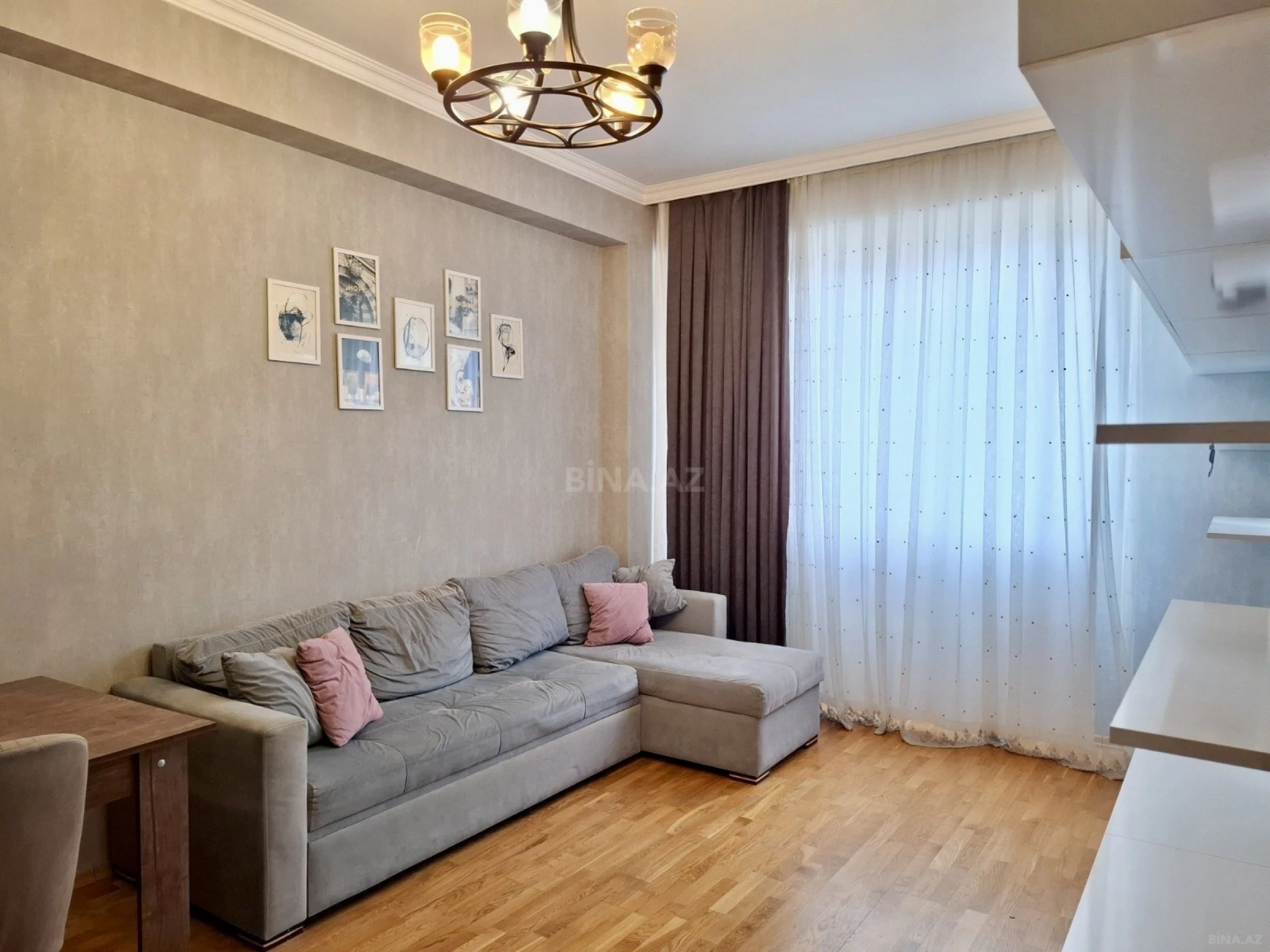 Satılır 2 otaqlı mənzil 64 m²