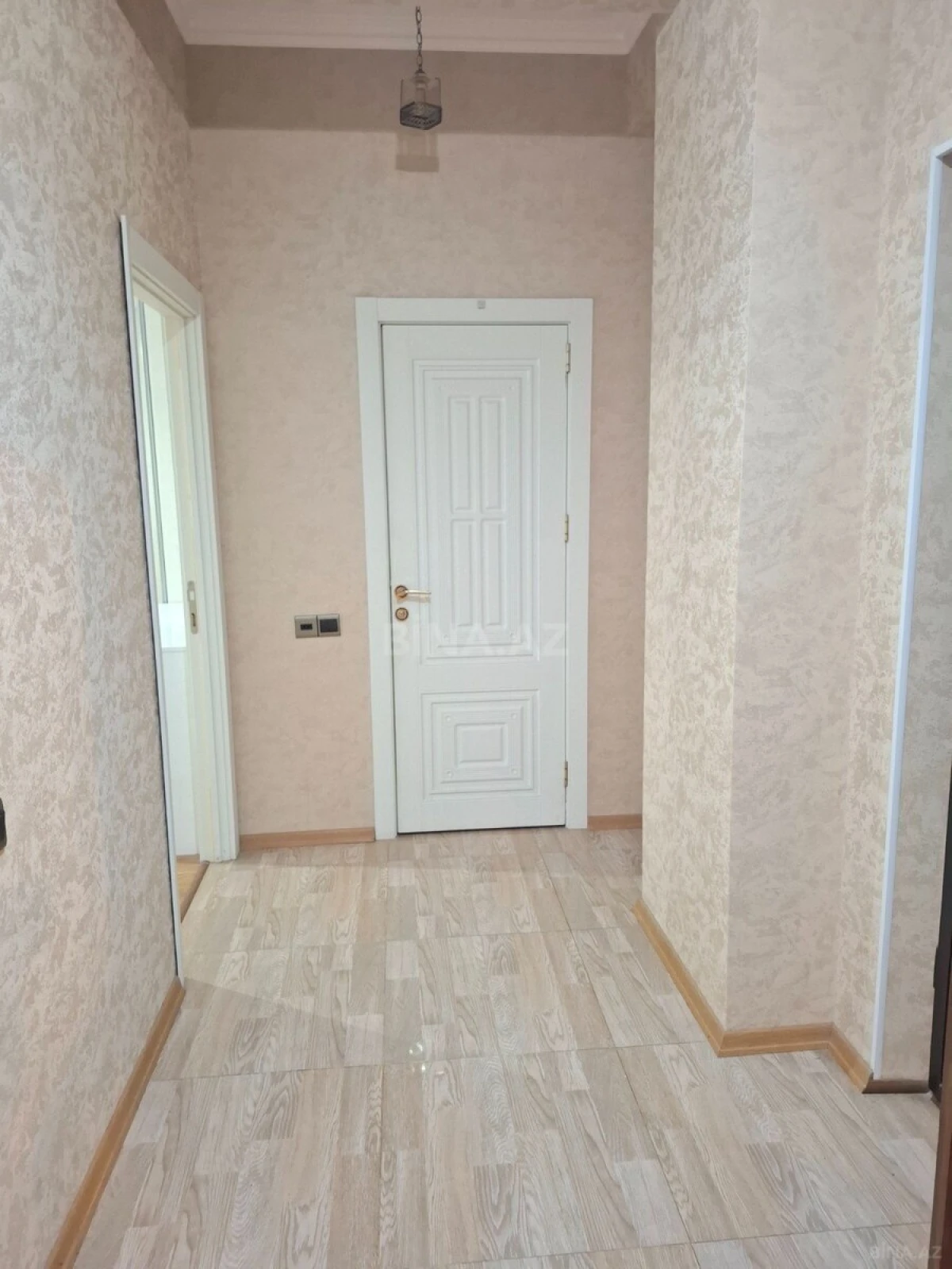 Satılır 2 otaqlı mənzil 64 m²