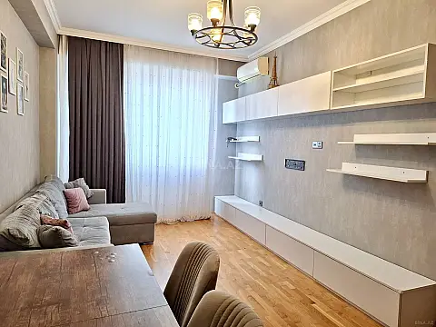 Satılır 2 otaqlı mənzil 64 m²