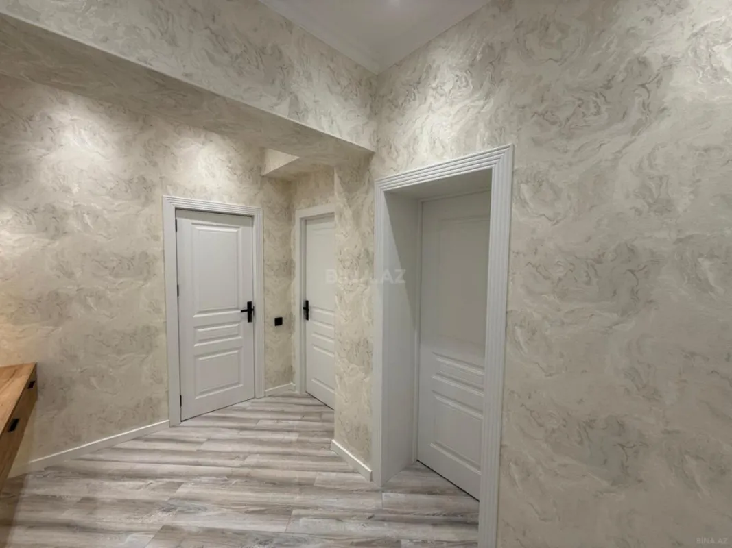 Satılır 2 otaqlı mənzil 67 m²