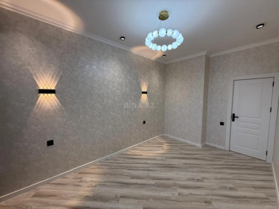 Satılır 2 otaqlı mənzil 67 m²