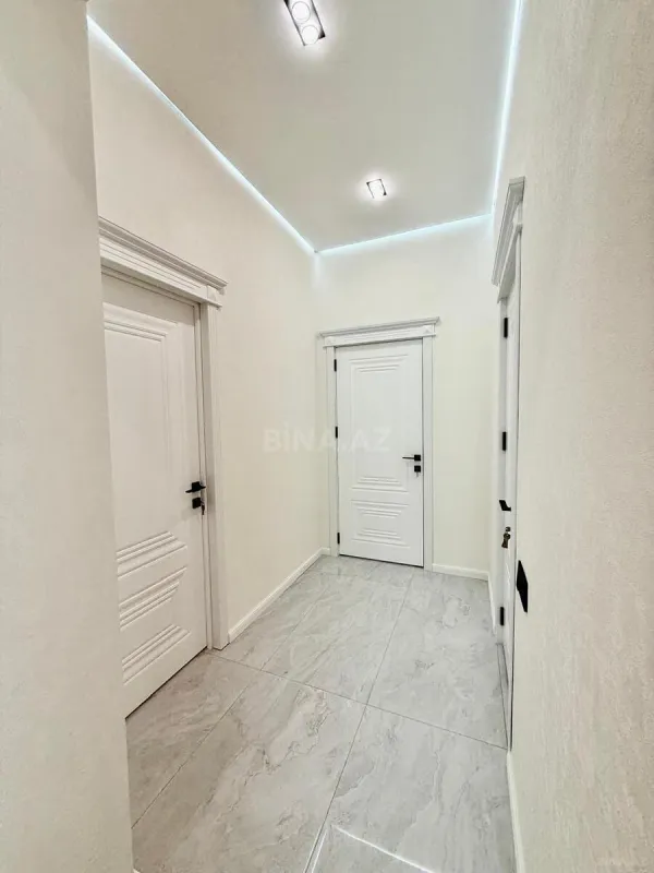 Satılır 2 otaqlı mənzil 76 m²