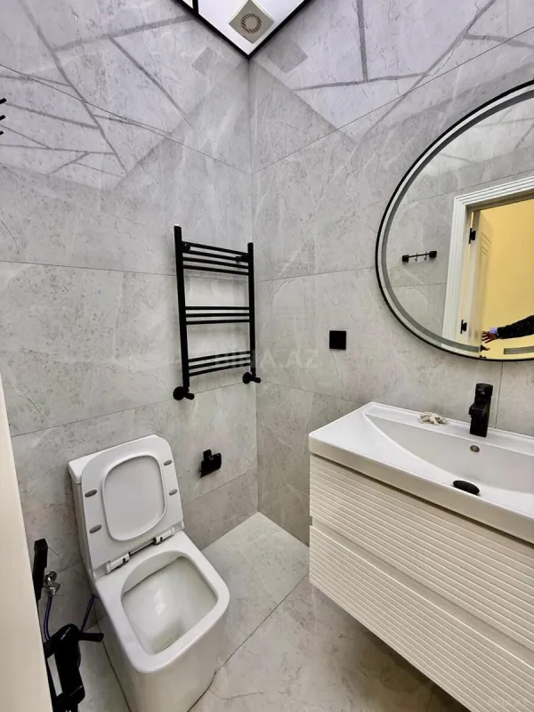 Satılır 2 otaqlı mənzil 76 m²