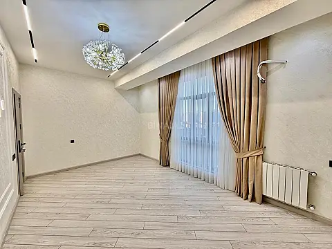 Satılır 2 otaqlı mənzil 76 m²