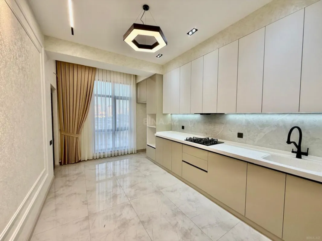 Satılır 2 otaqlı mənzil 76 m²