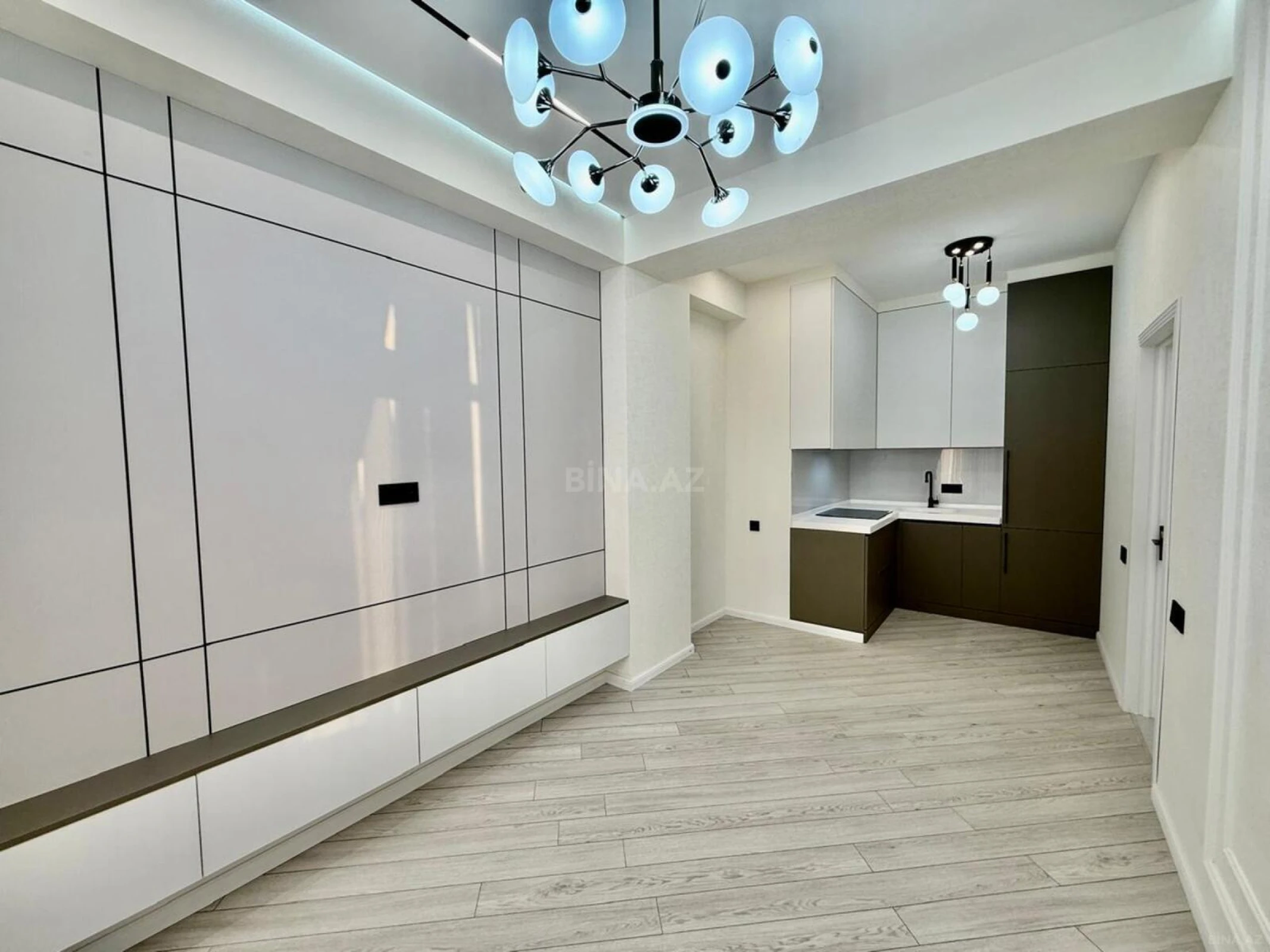 Satılır 2 otaqlı mənzil 76 m²