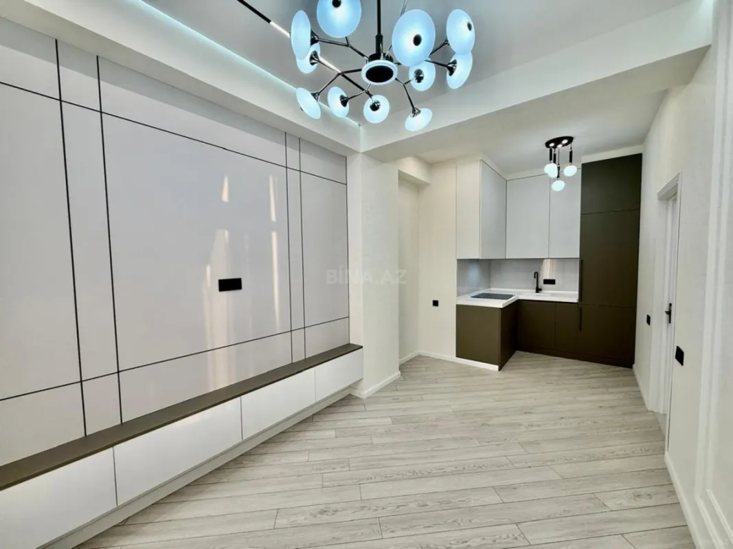Satılır 2 otaqlı mənzil 76 m²