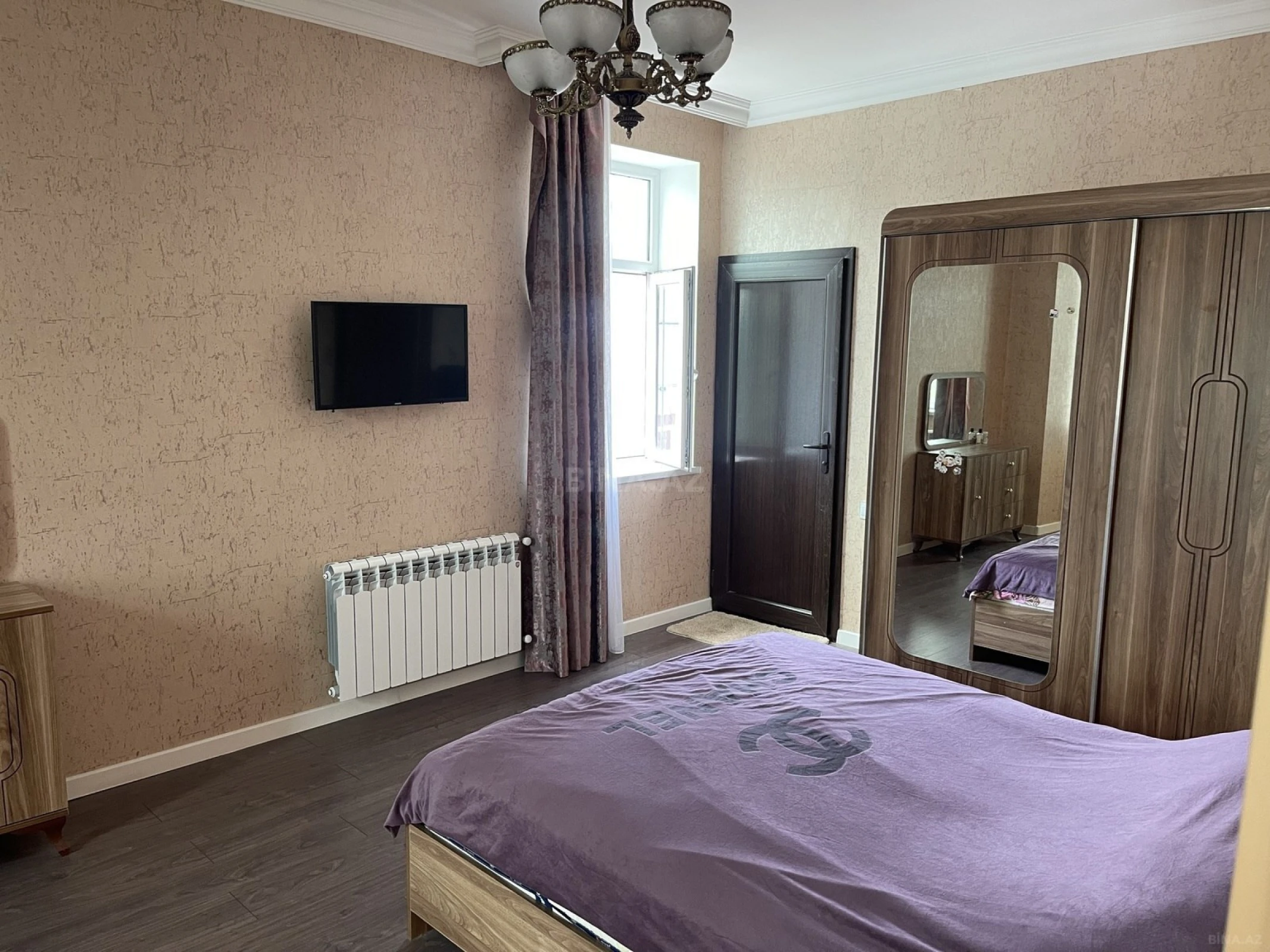 Satılır 5 otaqlı həyət evi 220 m²