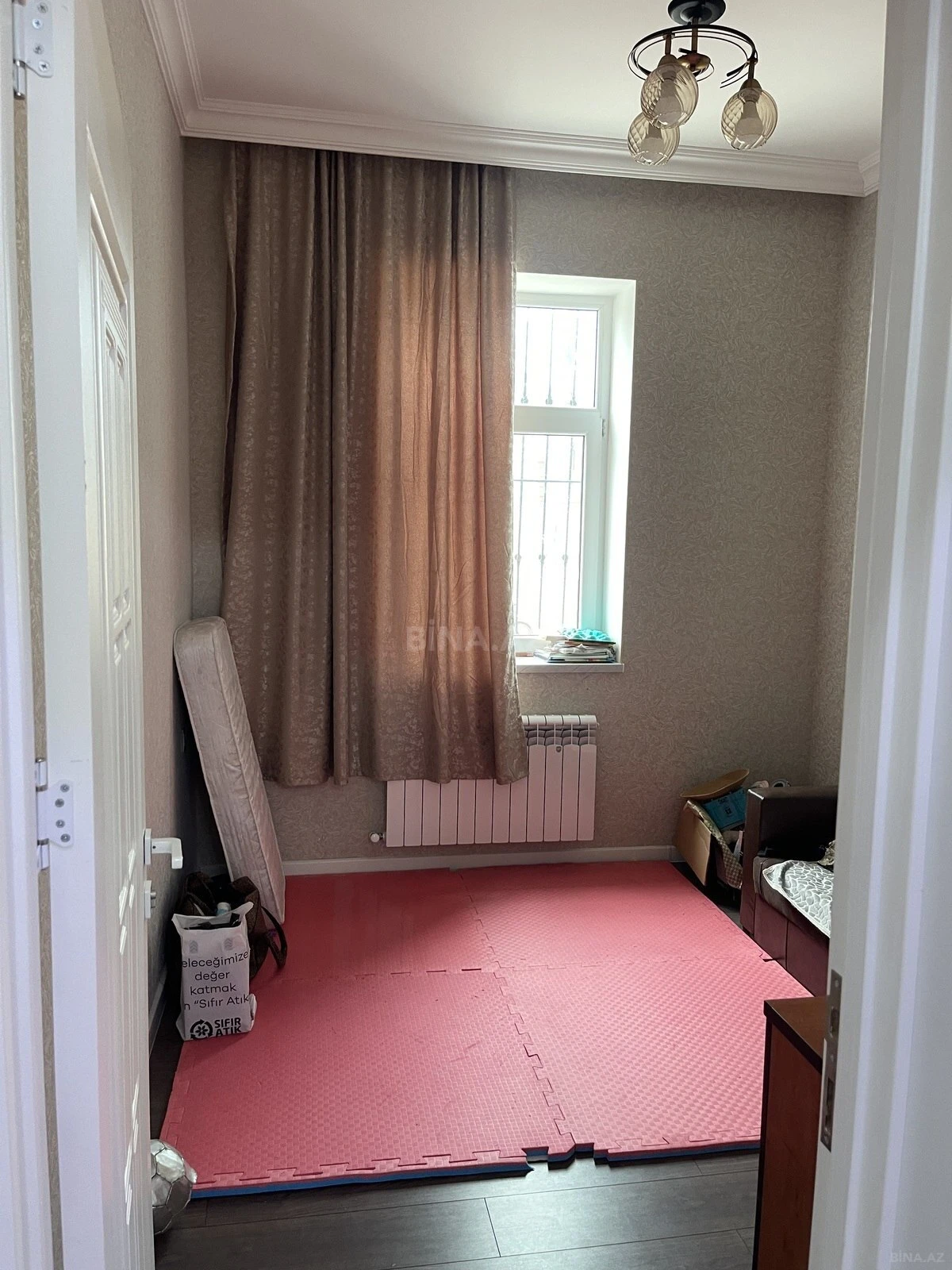 Satılır 5 otaqlı həyət evi 220 m²