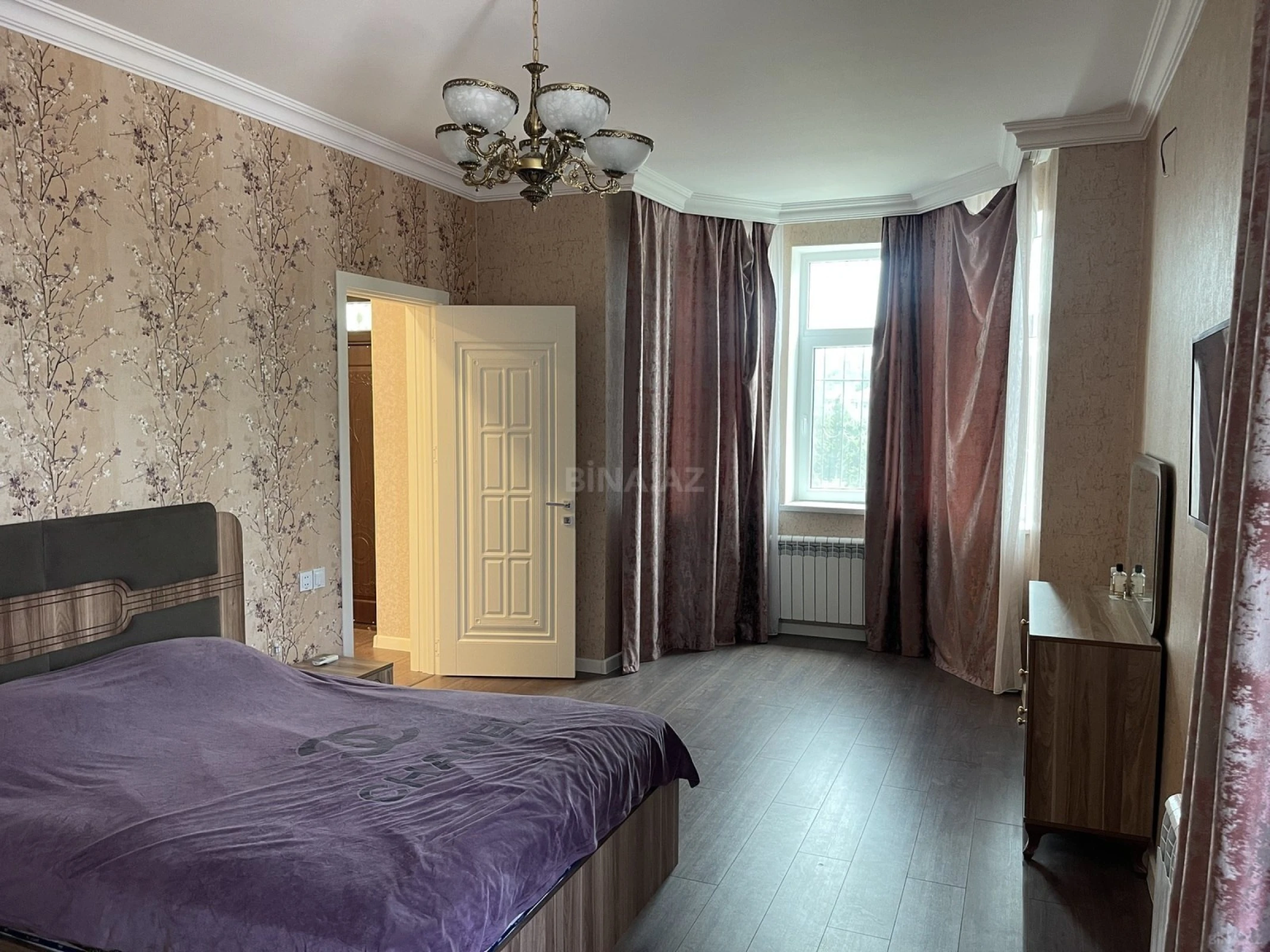 Satılır 5 otaqlı həyət evi 220 m²