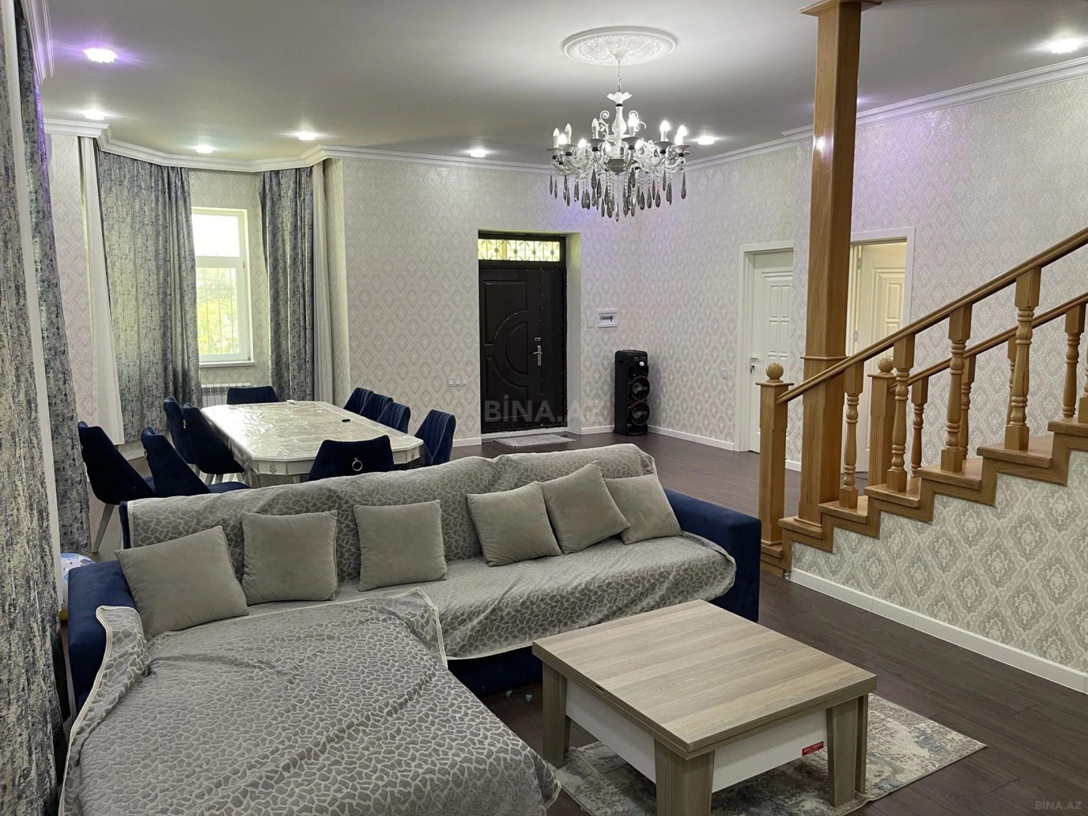 Satılır 5 otaqlı həyət evi 220 m²
