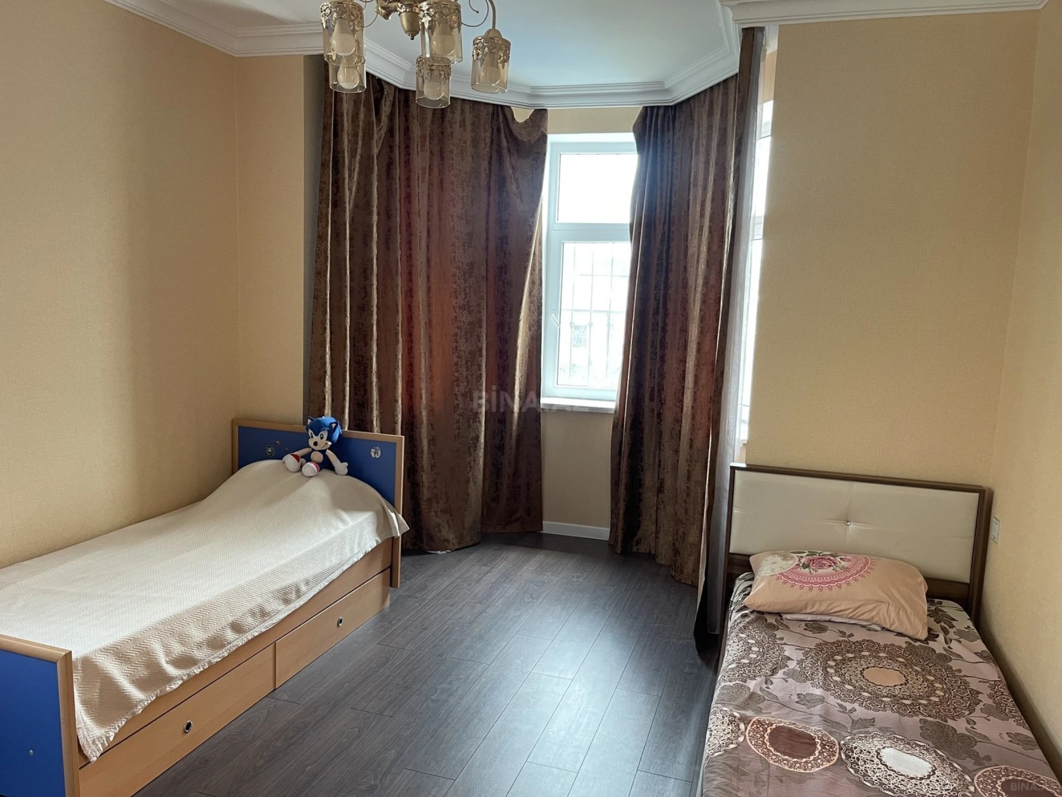 Satılır 5 otaqlı həyət evi 220 m²