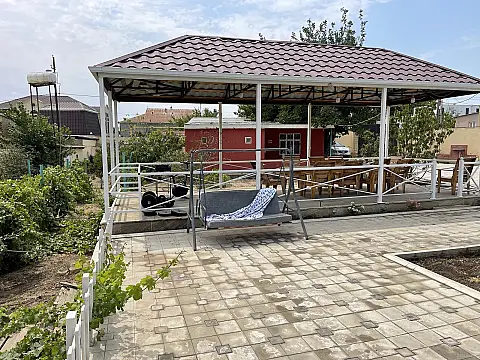 Satılır 5 otaqlı həyət evi 220 m²