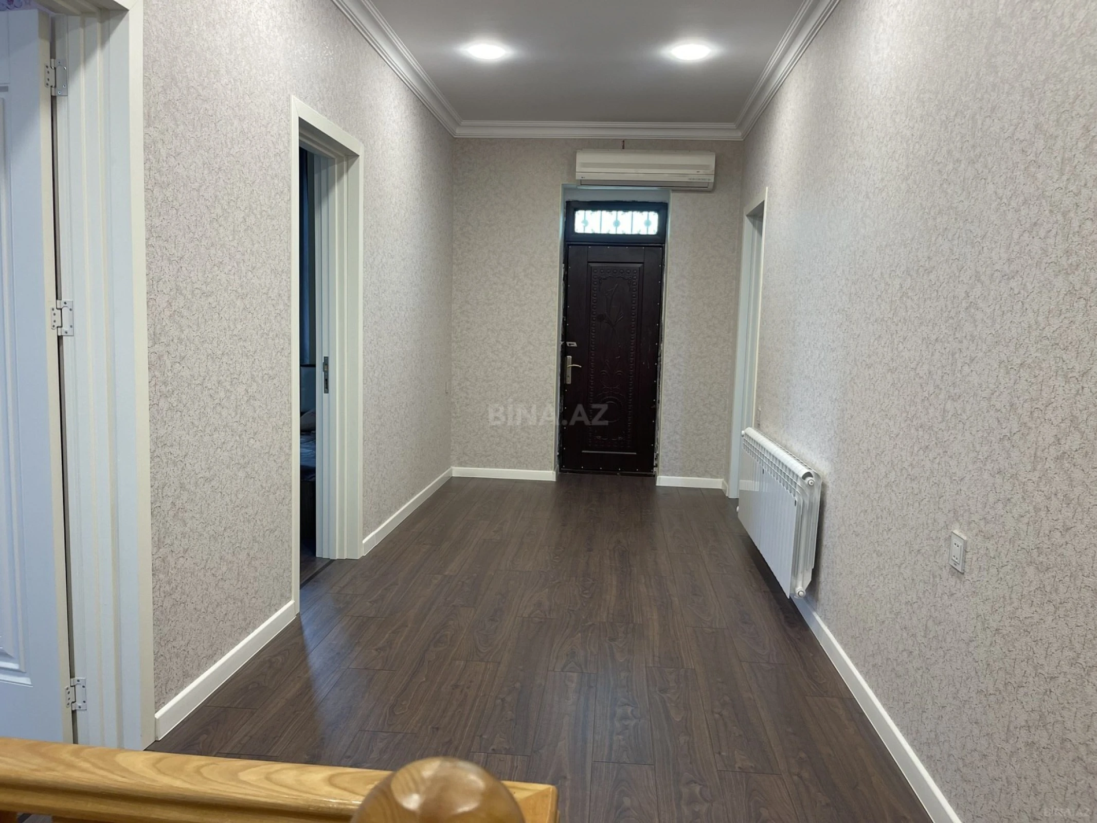 Satılır 5 otaqlı həyət evi 220 m²