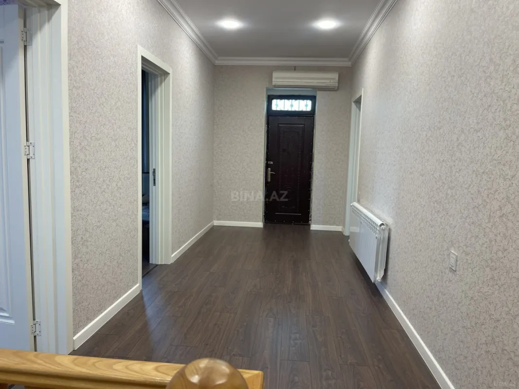 Satılır 5 otaqlı həyət evi 220 m²