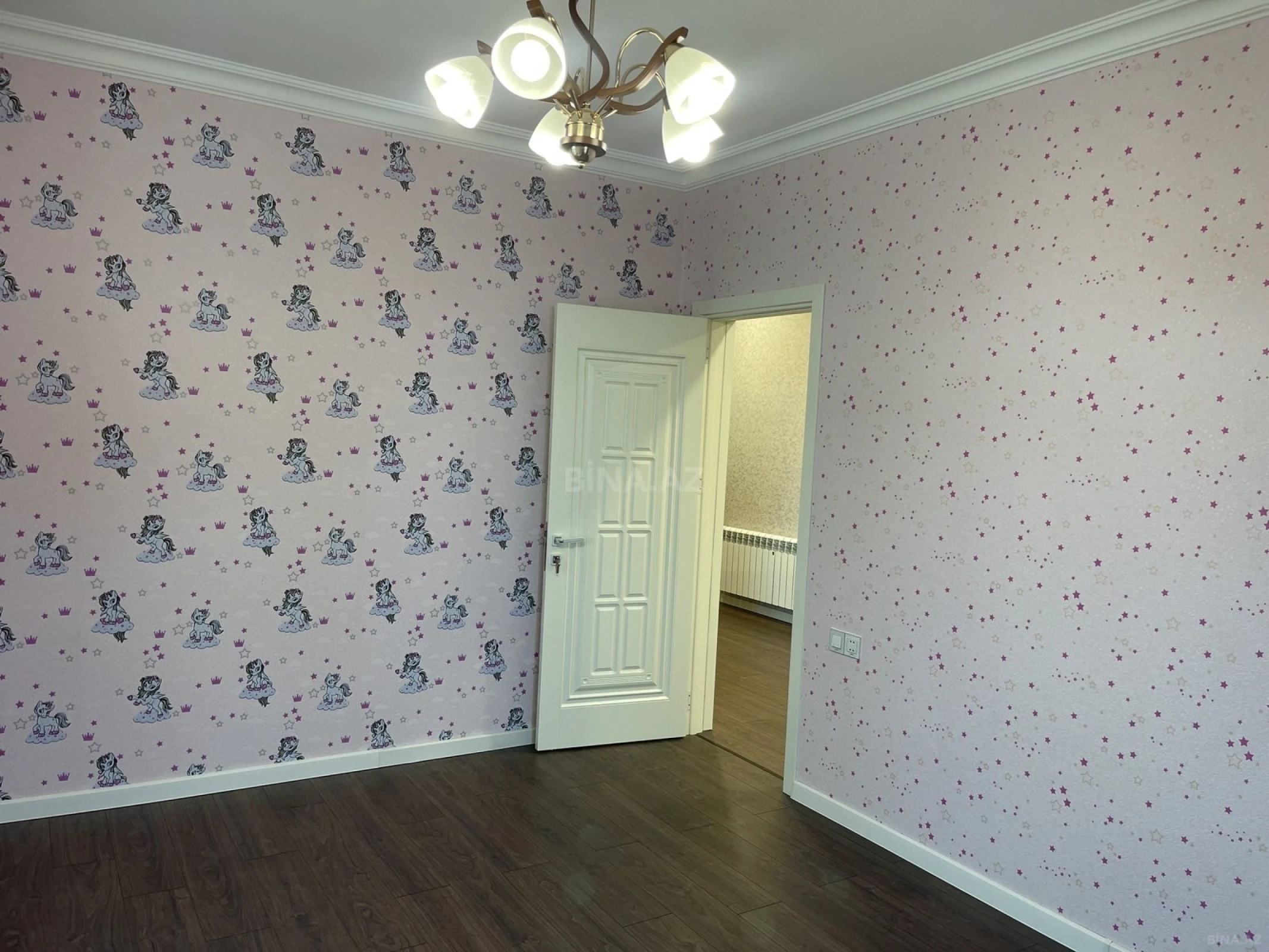 Satılır 5 otaqlı həyət evi 220 m²