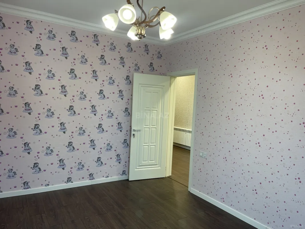 Satılır 5 otaqlı həyət evi 220 m²