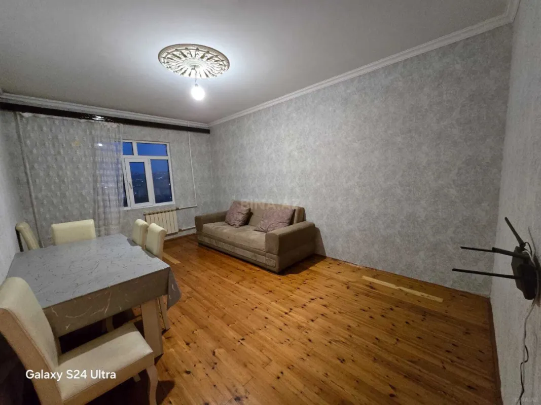 Satılır 4 otaqlı mənzil 90 m²