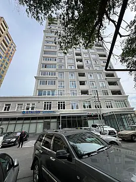 Satılır 3 otaqlı mənzil 156 m² — Bakı 3 otaq 156.00 m²