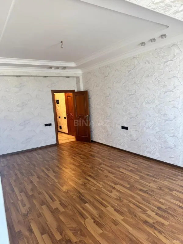 Satılır 2 otaqlı mənzil 70 m²