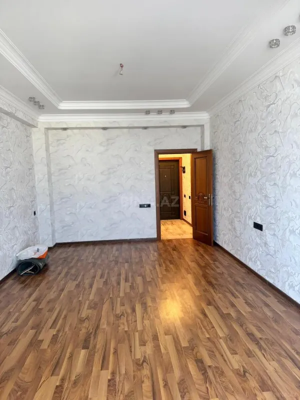 Satılır 2 otaqlı mənzil 70 m²