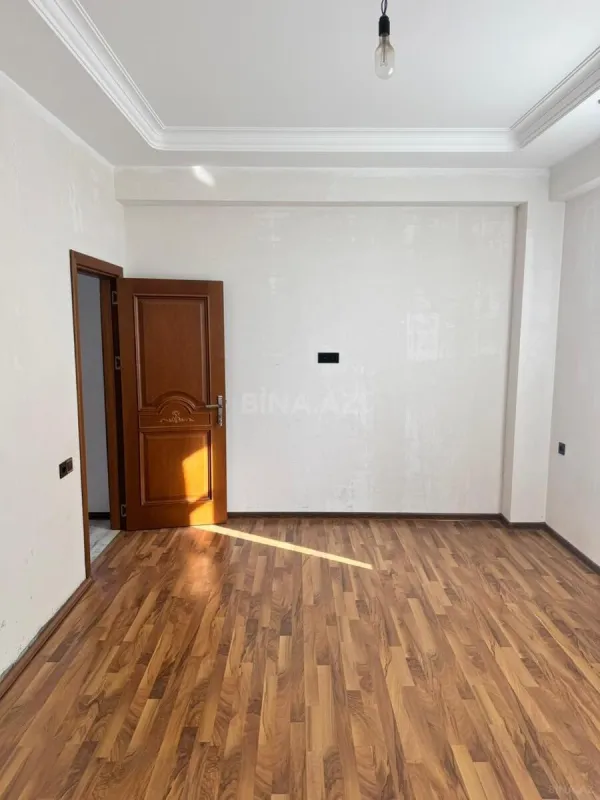Satılır 2 otaqlı mənzil 70 m²