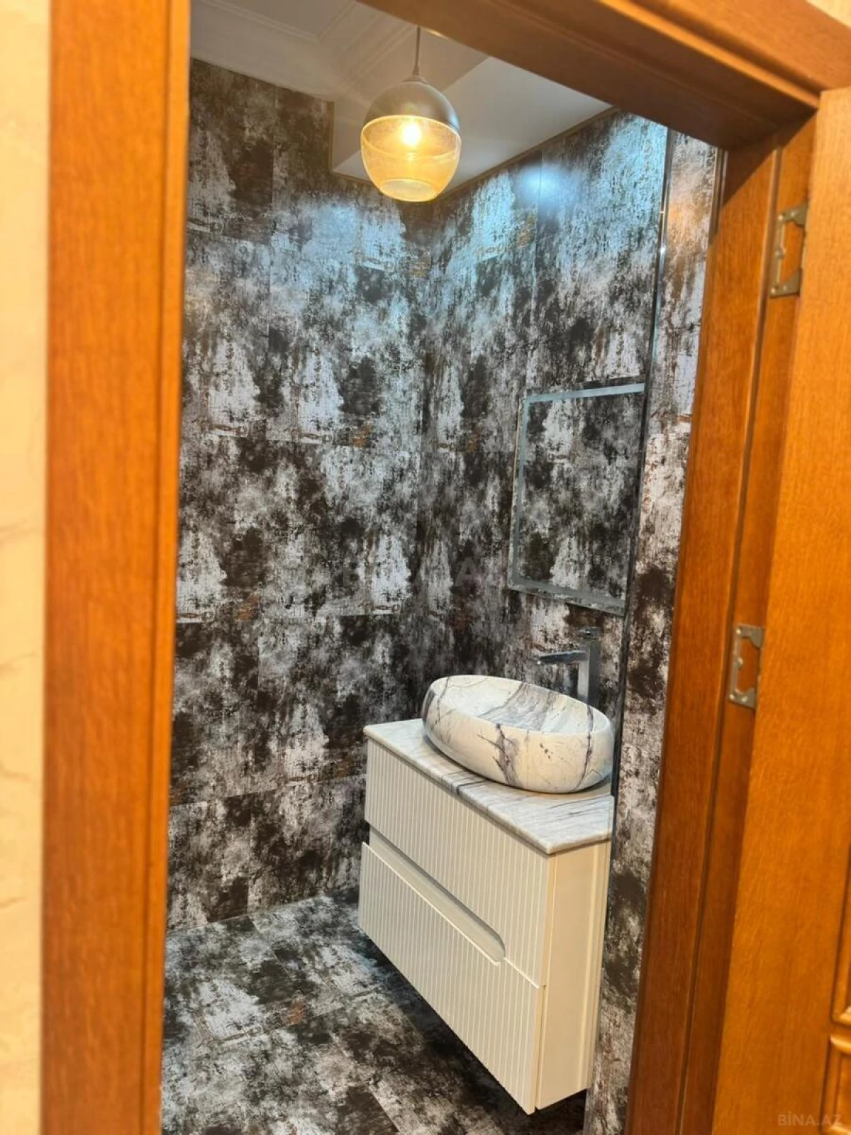 Satılır 2 otaqlı mənzil 70 m²