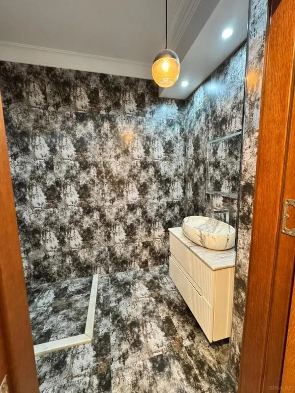 Satılır 2 otaqlı mənzil 70 m²