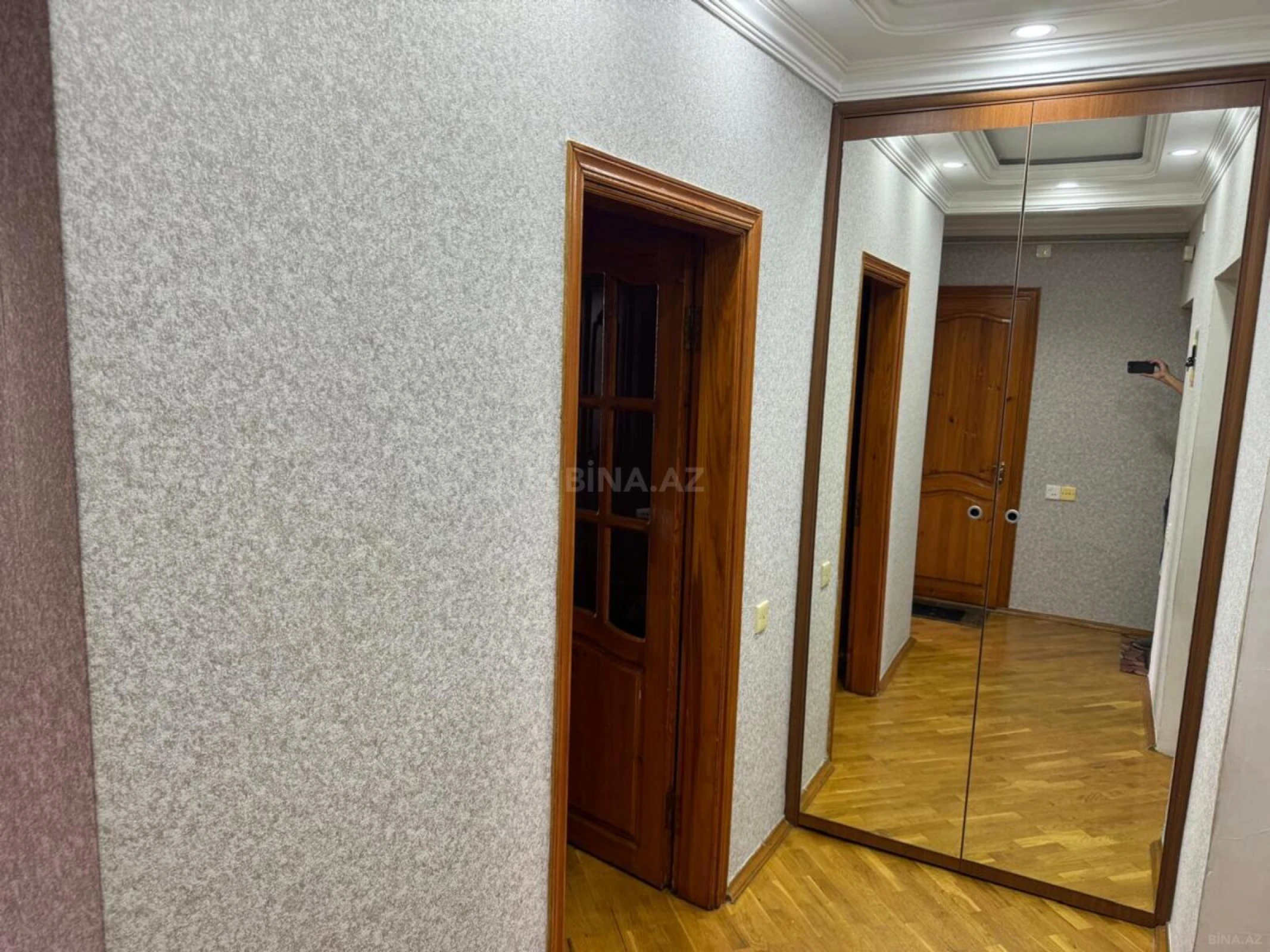 Kirayə verilir 2 otaqlı mənzil 55 m²