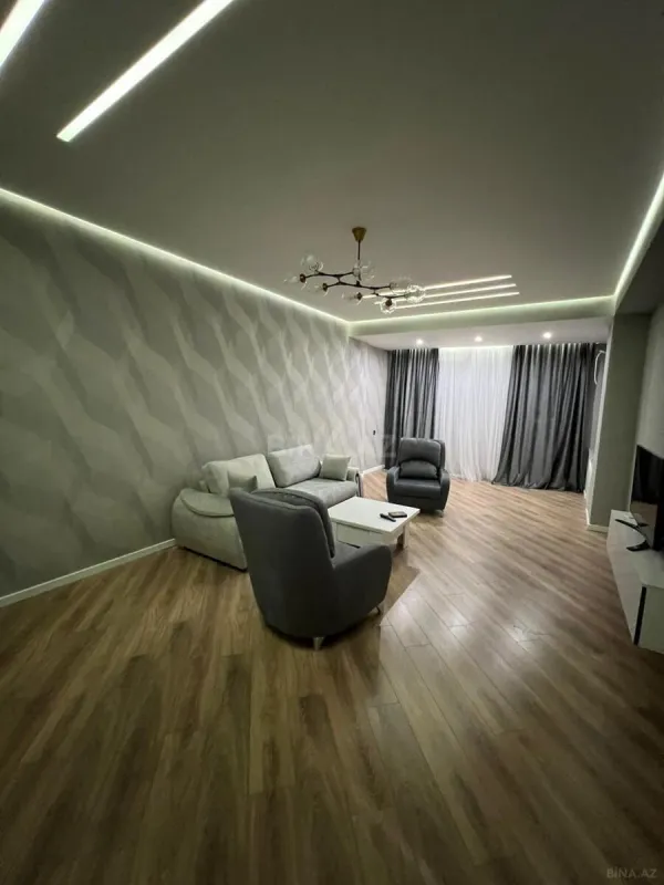 Kirayə verilir 2 otaqlı mənzil 93 m²