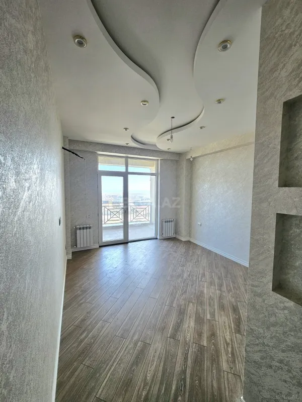 Satılır 3 otaqlı mənzil 140 m²