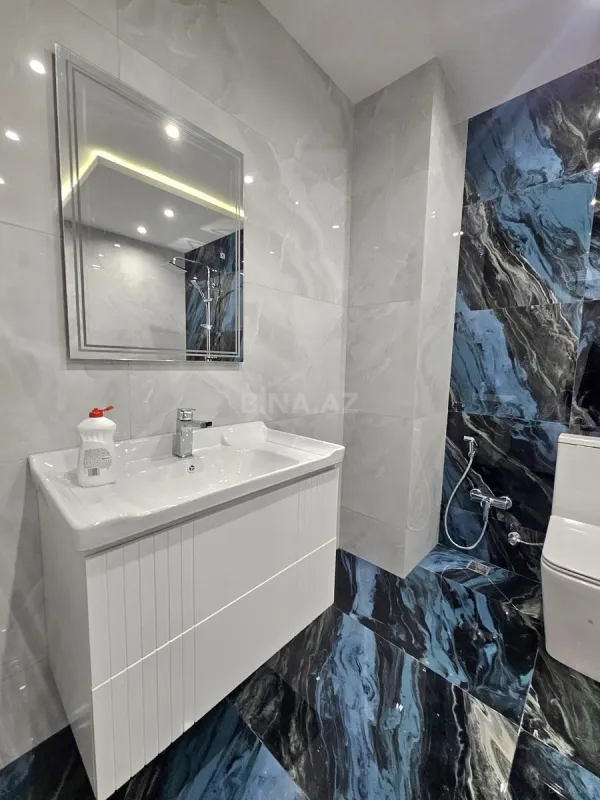 Satılır 3 otaqlı mənzil 140 m²