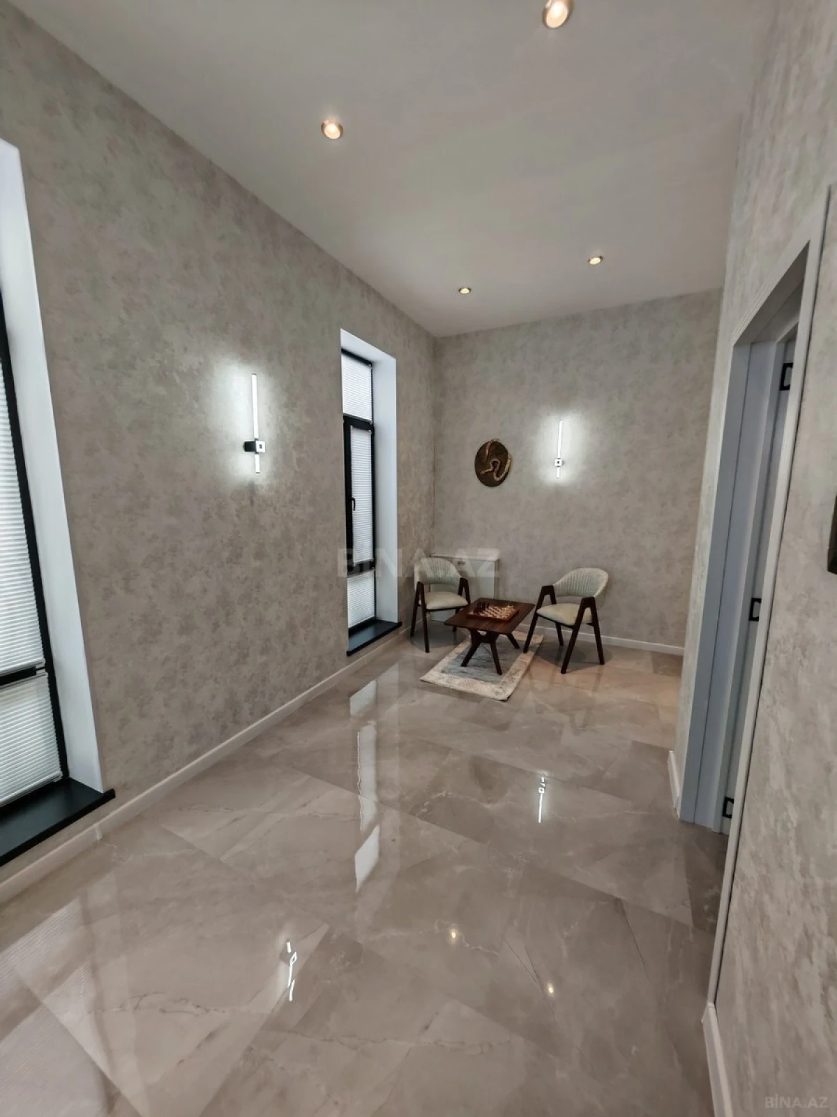 Satılır 4 otaqlı həyət evi 270 m²